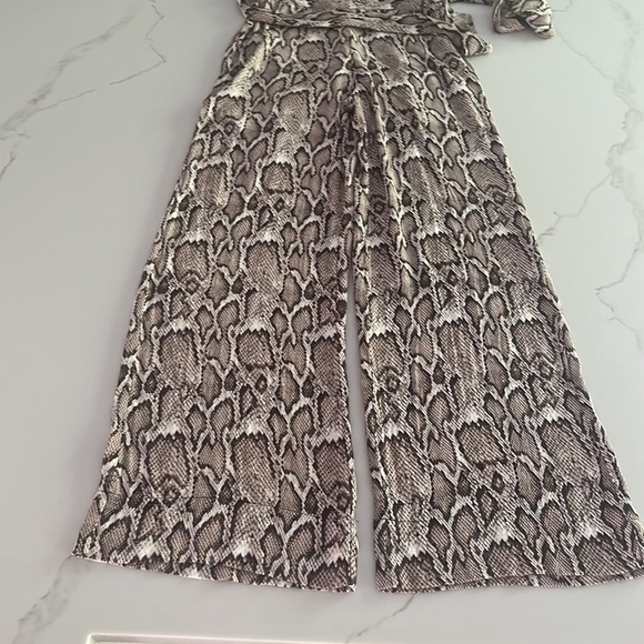AFRM High Rise Wide Leg Snake skin Pants size S - Picture 1 of 4